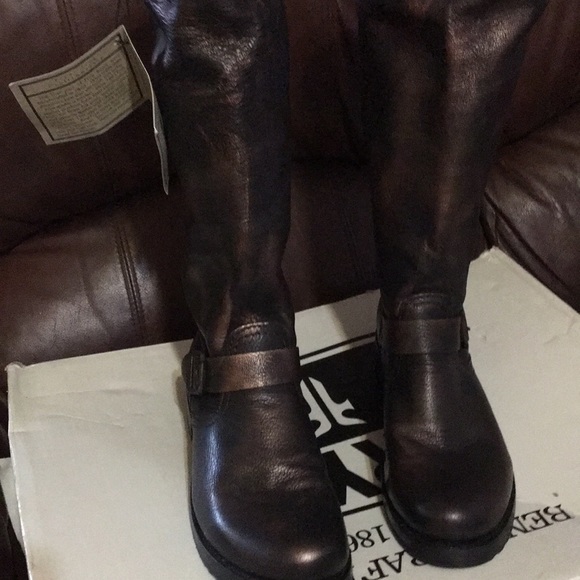 NWT &box Fryebeautiful bronze brand new!